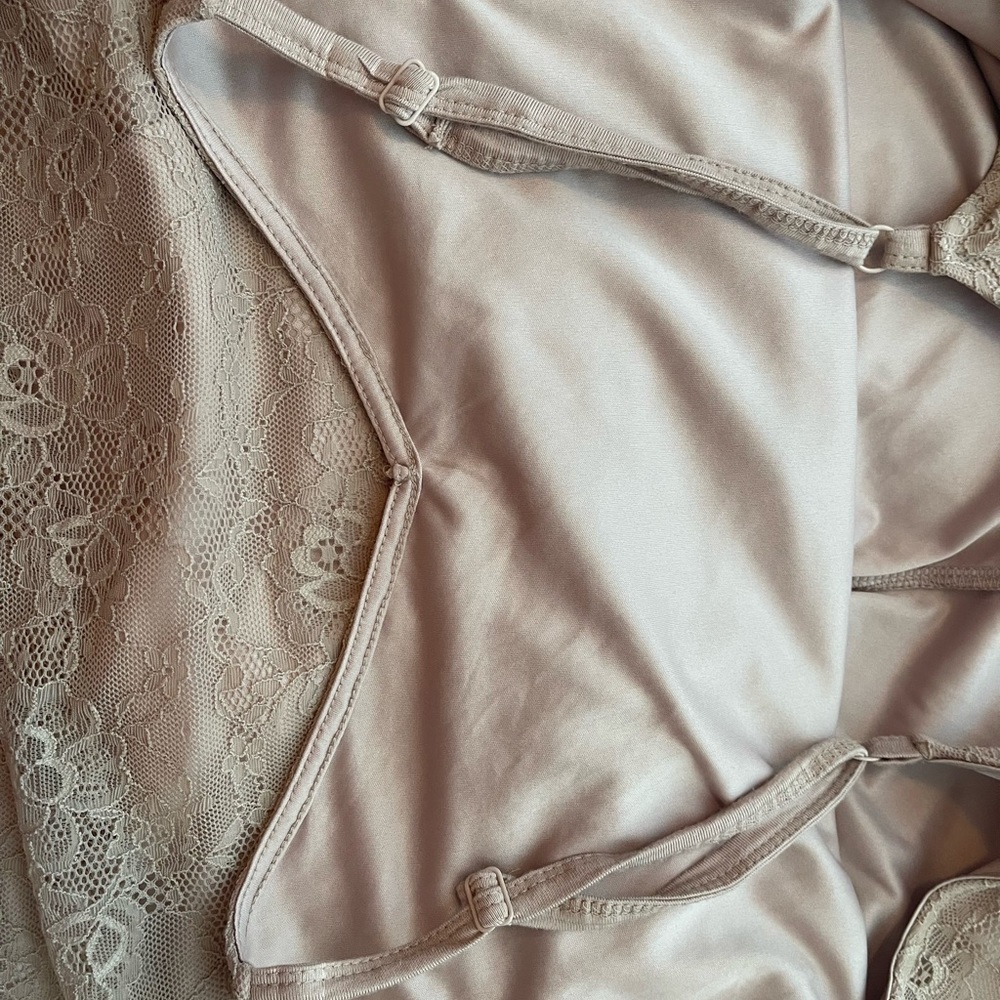 Torrid Tank - Picture 3 of 3